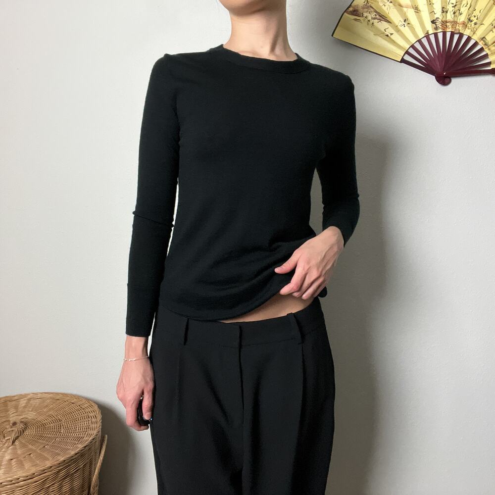 banana republic black minimalist merino wool fitted long sleeve crewneck sweater